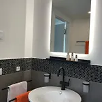 Penthouse Mit Kamin, Dachterrasse, Meerblick, Gasgrill, Klimaanlage, Luxus-design-apartment, 2 Minuten Zum *