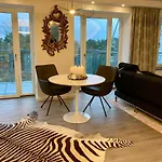Penthouse Mit Kamin, Dachterrasse, Meerblick, Gasgrill, Klimaanlage, Luxus-design-apartment, 2 Minuten Zum Apartmán *