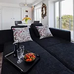 아파트 Penthouse Mit Kamin, Dachterrasse, Meerblick, Gasgrill, Klimaanlage, Luxus-design-apartment, 2 Minuten Zum 빈츠