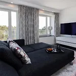 Penthouse Mit Kamin, Dachterrasse, Meerblick, Gasgrill, Klimaanlage, Luxus-design-apartment, 2 Minuten Zum Apartmán Binz