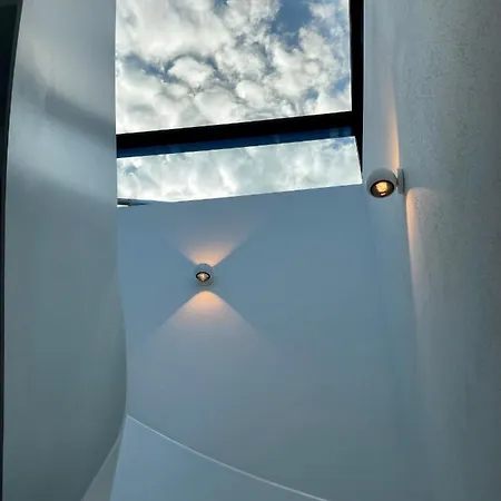 דירה Penthouse Mit Dachterrasse, Meerblick, Klimaanlage, Gasgrill, Kamin, Luxus-design-apartment, 2 Minuten Zum
