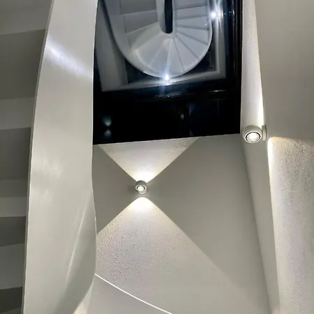 Penthouse Mit Dachterrasse, Meerblick, Klimaanlage, Gasgrill, Kamin, Luxus-design-apartment, 2 Minuten Zum