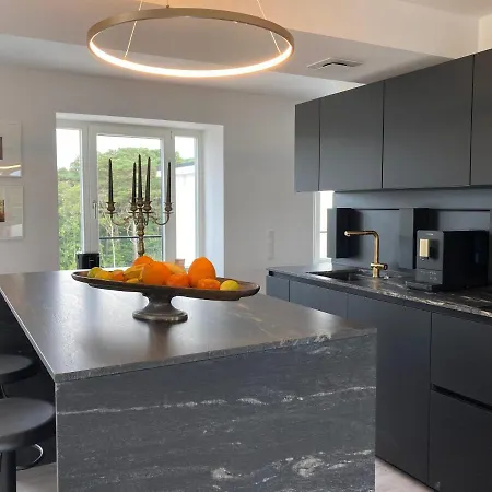 Penthouse Mit Kamin, Dachterrasse, Meerblick, Gasgrill, Klimaanlage, Luxus-design-apartment, 2 Minuten Zum Binz
