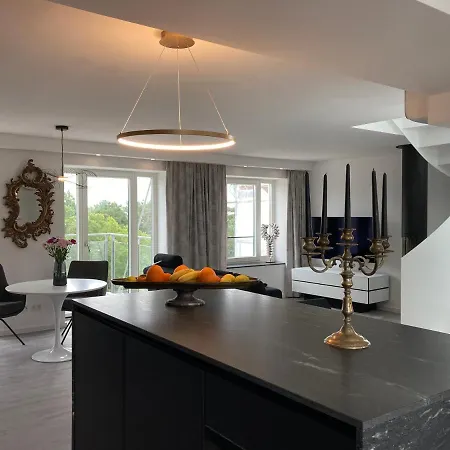 Penthouse Mit Dachterrasse, Meerblick, Klimaanlage, Gasgrill, Kamin, Luxus-design-apartment, 2 Minuten Zum
