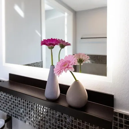 דירה Penthouse Mit Dachterrasse, Meerblick, Klimaanlage, Gasgrill, Kamin, Luxus-design-apartment, 2 Minuten Zum *